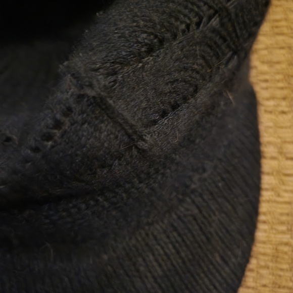 GAP set of 2 Hats and 1 misc. Hat - Picture 4 of 4
